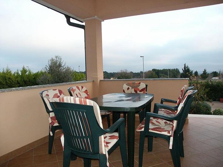 Apartments Villa Fernetich Premantura Room photo
