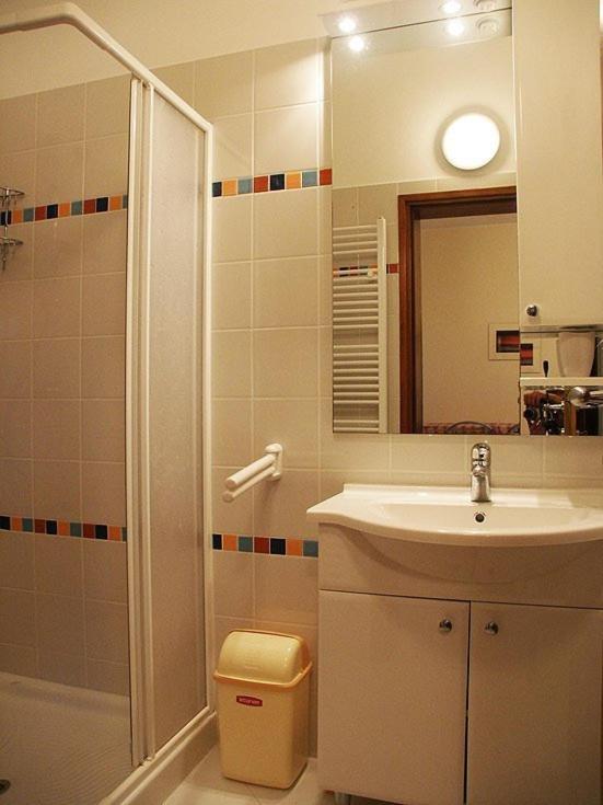 Apartments Villa Fernetich Premantura Room photo